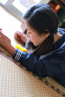 特殊女学生服务